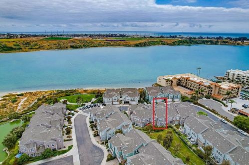 4738 Beachwood Ct, Carlsbad, CA 92008-4290