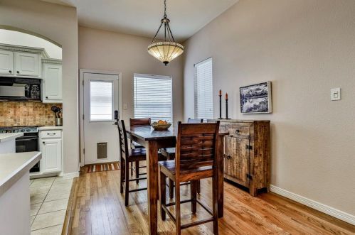 8216 Bridge St, Fort Worth TX 76103-1350 exterior