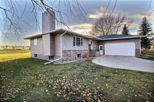 4229 41st Ave, Moorhead, MN 56560-7513