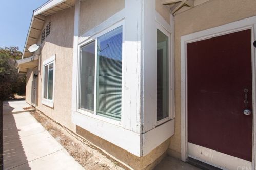 4275 Wind Stream Ln, Riverside, CA 92509-6688