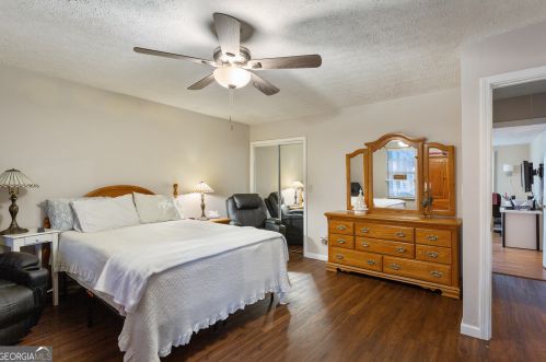 719 Hamilton Ave, Atlanta GA  30344-4144 exterior