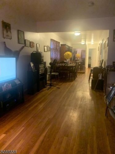 10 Herpers St, Irvington, NJ 07111-3421