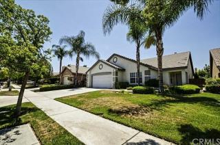 934 Riverview Dr, Redlands, CA 92374-1819