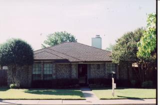12922 Chandler Dr, Dallas TX  75243-2445 exterior