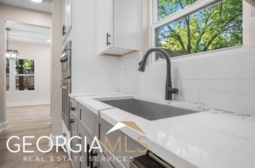 1452 Lockwood Dr, Atlanta GA  30311-3534 exterior