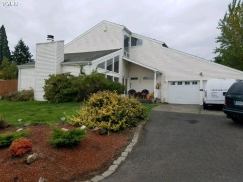 6221 Furnberg St, Portland, OR 97222-2806
