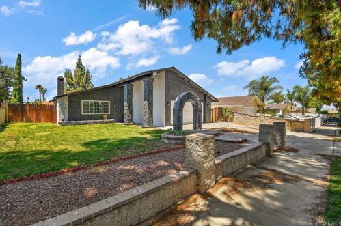 2932 Constellation Pl, Riverside, CA 92503-5615