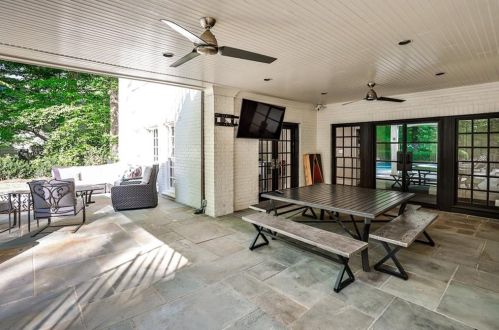 2980 Habersham Way, Atlanta GA  30305-2816 exterior