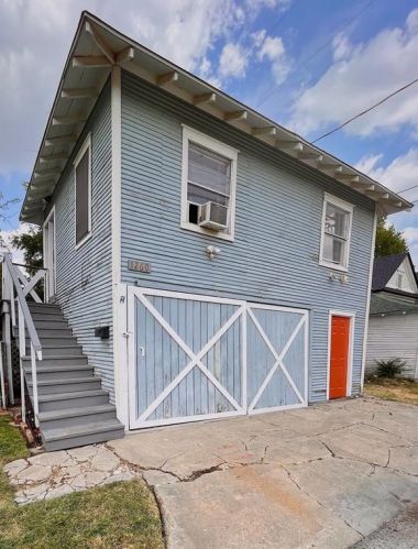 1335 Lake St, Fort Worth, TX 76104-4334