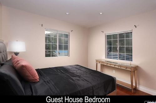 1616 Wabasso Way, Glendale CA  91208-2441 exterior