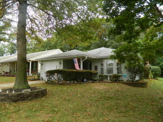 114 Hilltop Ct, Columbus, NJ 08022-1010