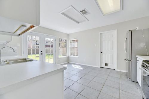 11321 Blairview Ln, Austin TX  78748-3964 exterior