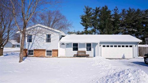 4952 Crown Point Rd, The Ledges, IL 61073-8935