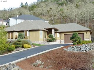 1757 Rocky Dr, Roseburg, OR 97470-5744