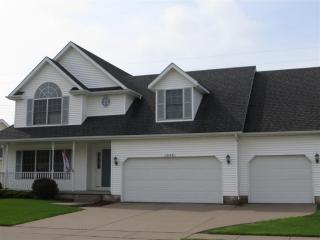1623 67th St, Davenport, IA 52806-1781