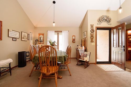 5541 Meissen Dr, Springfield OH  45502-8878 exterior