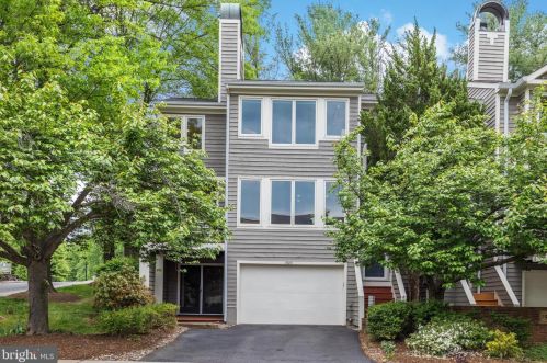 1924 Lakeport Way, Herndon, VA 20191-5400