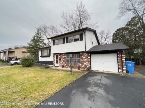 38 Brookwood Pkwy, Jackson Twp, NJ 08527-2140