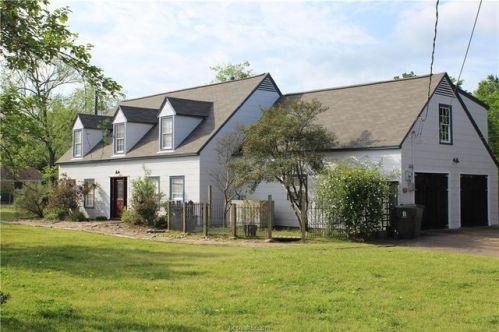 3210 Link St, Bryan, TX 77801-3021