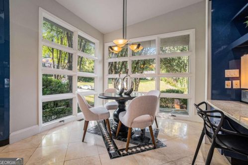 887 Berkshire Rd, Atlanta GA  30324-4929 exterior