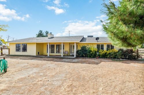 36448 Kenneth Ave, Madera, CA 93636-8259