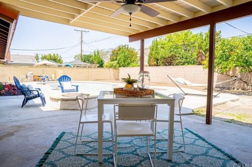 1237 Eisner Pl, Anaheim CA  92801-4704 exterior