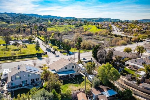 1349 Fitzgerald Rd, Simi Valley CA  93065-4480 exterior