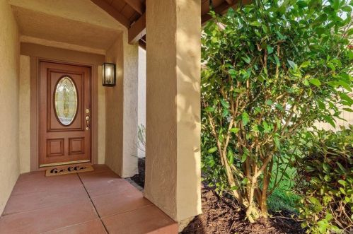 2216 Recodo Ct, Carlsbad, CA 92009-8528