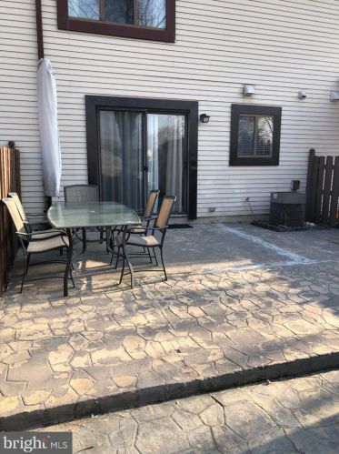 3 Topaz Ln, Trenton NJ exterior