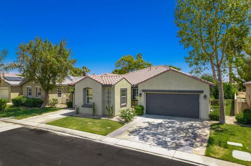 49486 Sherman Dr, Indio, CA 92201-9732
