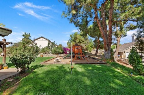 17368 Owl Tree Rd, Riverside CA  92504-9529 exterior