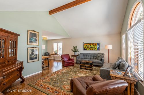 727 Westwind Dr, Mokena, IL 60451-9219