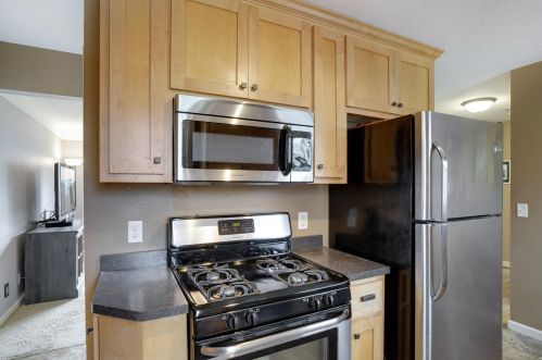 851 7 Ave, Saint Paul MN  55112-2715 exterior