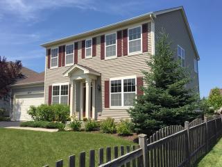 2777 Moraine Valley Rd, Lake Barrington, IL 60084