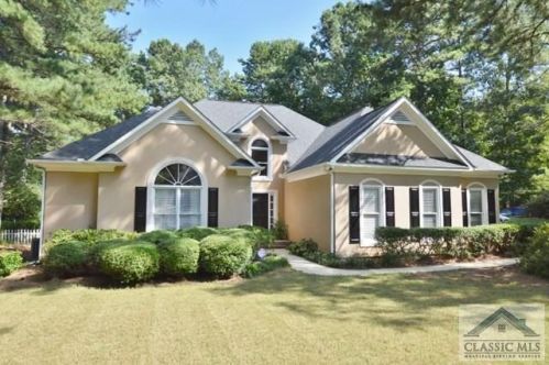 1090 Keeneland Dr, Bogart, GA 30622-4591