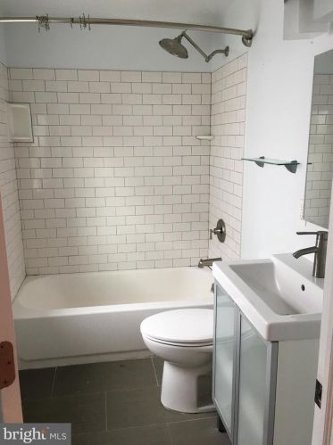 1150 12 St, Philadelphia PA 19147-4524 exterior