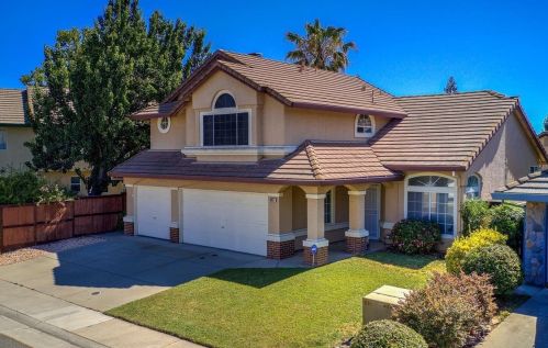 8851 Statira Ct, Elk Grove, CA 95624-3221