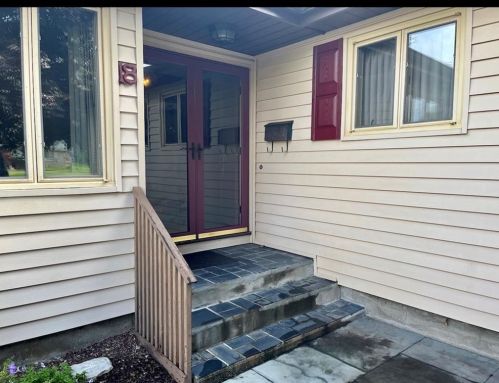 18 Fusaro Ave, Westerly, RI 02891-2009