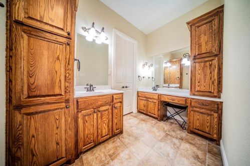 7000 Mossycup Ln, Fort Worth TX  76182-3674 exterior