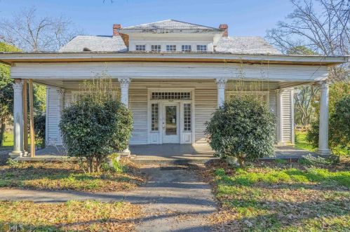 465 Benson St, Hartwell, GA 30643-2008
