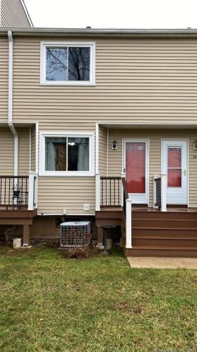 1575 Main St, Meriden, CT 06450-4876