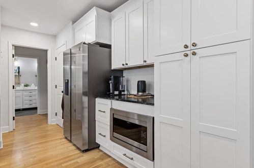 1061 Pinehurst Dr, Smyrna GA  30080-4356 exterior