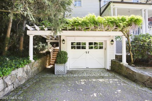 4 Grove Ln, Greenwich, CT 06831-5318
