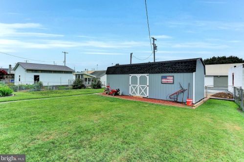 355 3rd St, Hanover, PA 17331-4910