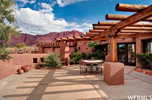 1148 Chavano Dr, Kayenta, UT 84738-6335