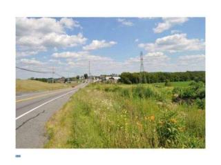7216 Bernville Rd, New Schaefferstown, PA 19506-8622