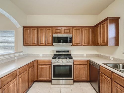 256 Firwood, Uhland TX  78640-5749 exterior