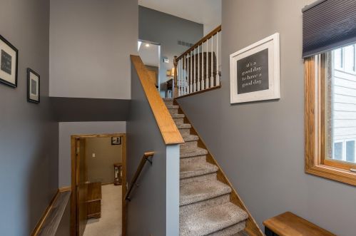 1742 Orchid Dr, Mankato, MN 56003-1429