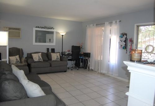 3005 Ronald St, Riverside, CA 92506-4211