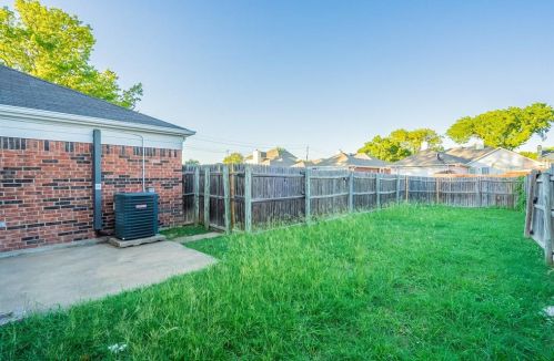 2414 Forestbrook Dr, Garland TX  75040-4029 exterior